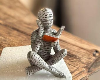 Figura de mujer leyendo: regalo para amantes de los libros, decoración para ratones de biblioteca, adorno para estanterías y escritorios, regalo para ella, escultura de lectura