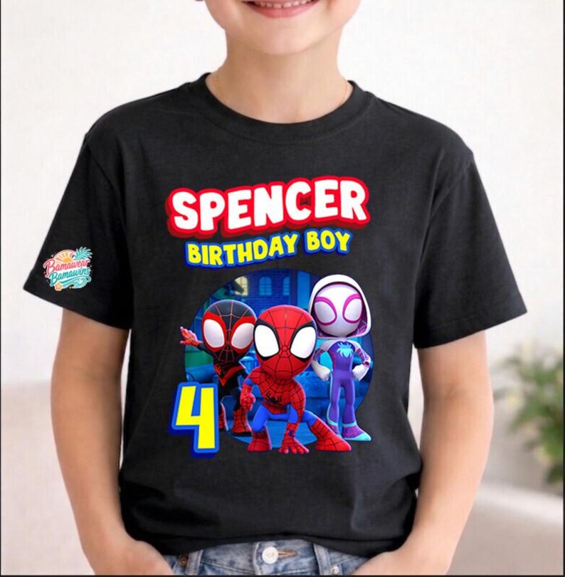 Camiseta de cumpleaños personalizada de Spidey con nombre y edad para niño, camiseta de cumpleaños personalizada de Spidey y sus increíbles amigos, camiseta de cumpleaños para niños pequeños, camiseta de cumpleaños de superhéroes imagen 2