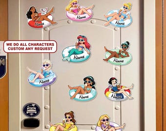 Imán personalizado para la puerta de un crucero de princesas Disney, decoración personalizada para camarote de DCL para viajes de chicas, princesas Ariel, Elsa y Bella, regalo para ella.