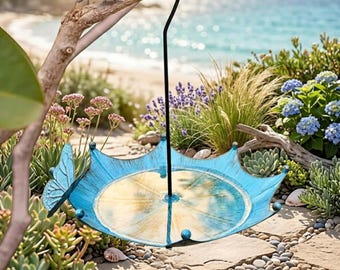 Vintage Umbrella Bird Feeder with Butterflies – Rustic Hanging Metal Bird Bath Bowl for Garden & Patio Decor