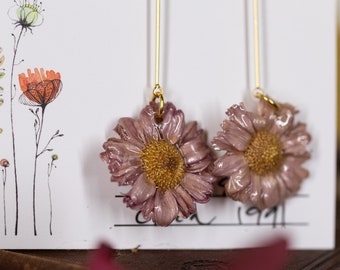 1991 Daisy Earrings | 3D dried floral Resin Jewelry | Time stamped Heirloom Art |