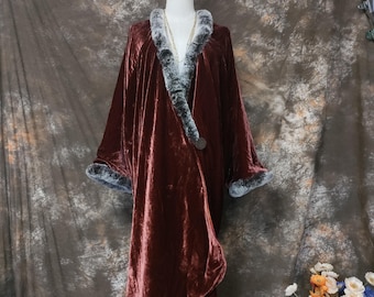 Abendmantel aus Seidensamt im Stil von Paul Poiret aus den 1910er Jahren
