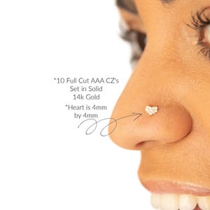 Piercing para nariz en forma de corazón de oro de 14 quilates con circonitas cúbicas pavé.