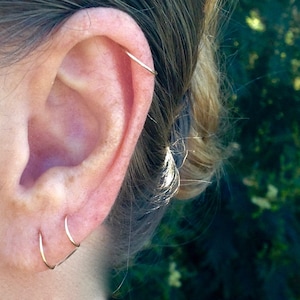 Gold Cartilage Hoop, Hoop earring Gold, Small Gold hoops, Helix Ring, 14k Yellow gold fill, piercing jewelry, Gift for women, Gift for her