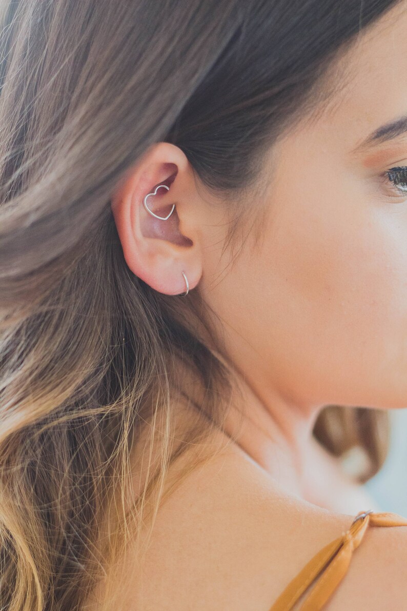 Open Heart Ear Cuff 18g Heart Cartilage Earring Tragus Rook Daith Snug Love Heart Ring Silver Heart Hoop Forward Helix Silver heart