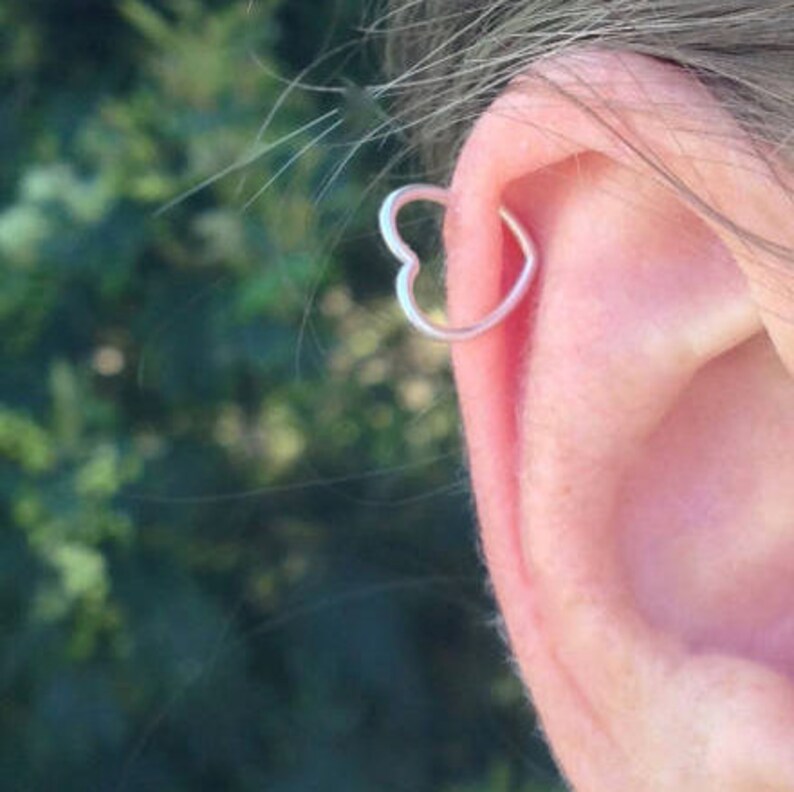 Open Heart Ear Cuff 18g Heart Cartilage Earring Tragus Rook Daith Snug Love Heart Ring Silver Heart Hoop Forward Helix Silver heart