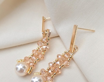 Evora Pearl Drop Earrings