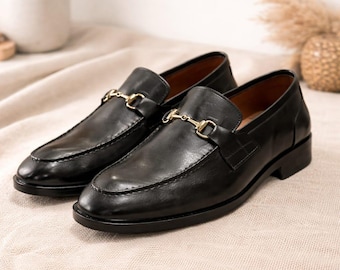 Mocasines clásicos sin cordones de cuero negro hechos a mano para hombre