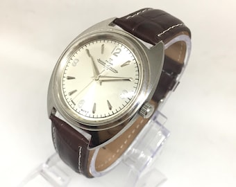 Jaeger LeCoultre Club vintage de los años 70: esfera plateada, correa de cuero marrón, reloj de pulsera