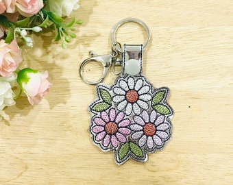 Daisy Snap Tab In The Hoop ITH Machine Embroidery Designs, Sketch Stitch Embroidery, Keychain Embroidery, Keyring Embroidery Design