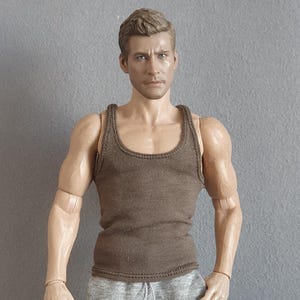1/ 6th scale olive green tank top vest - fits ~ 12 inch figures e.g. Hot Toys TTM 18, 19, 21 TBLeague M31 M32 M33 etc...