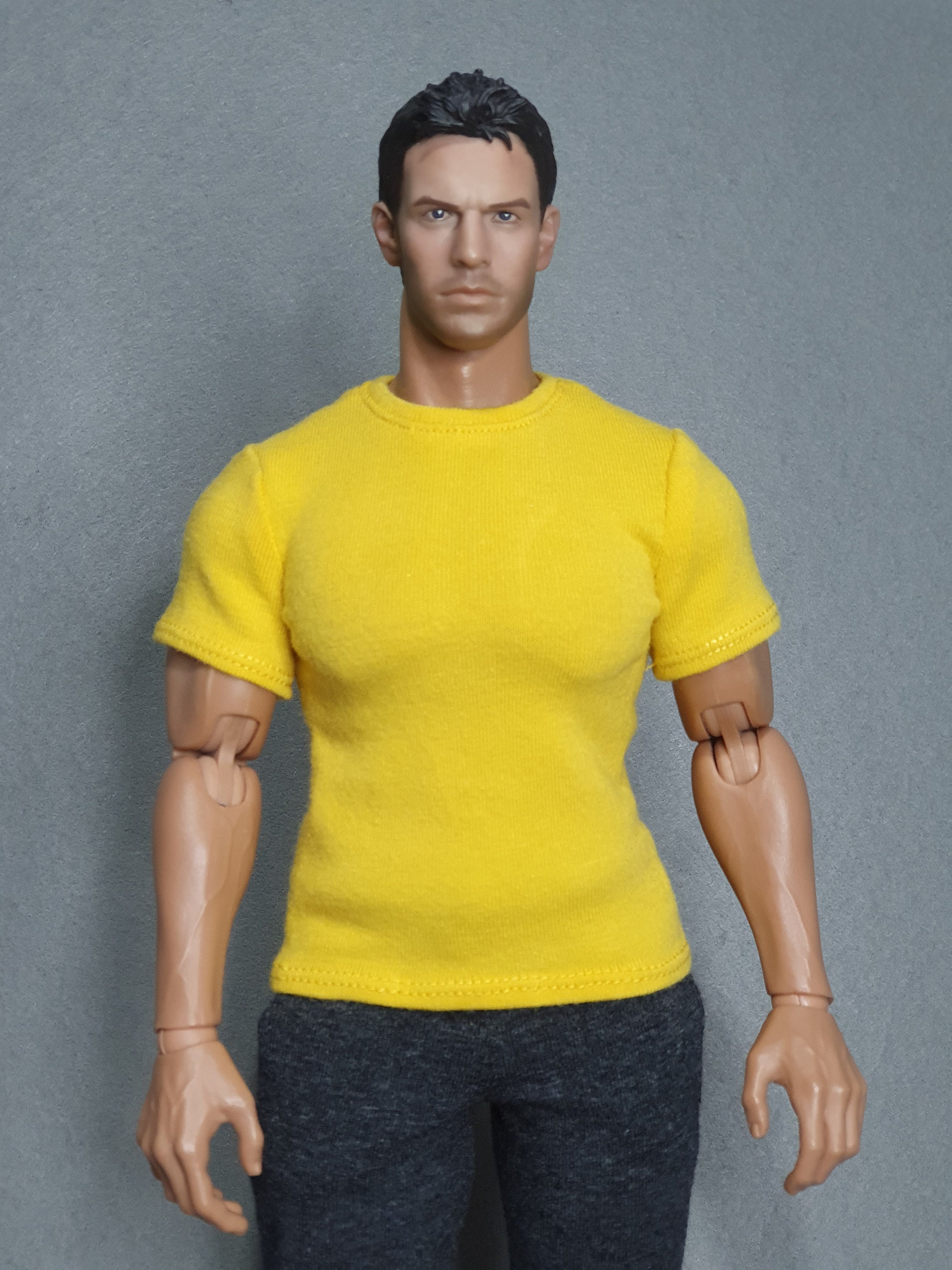 1/ 6th Scale XXL Yellow T-shirt Fits Tbleague Phicen M34 M35 and