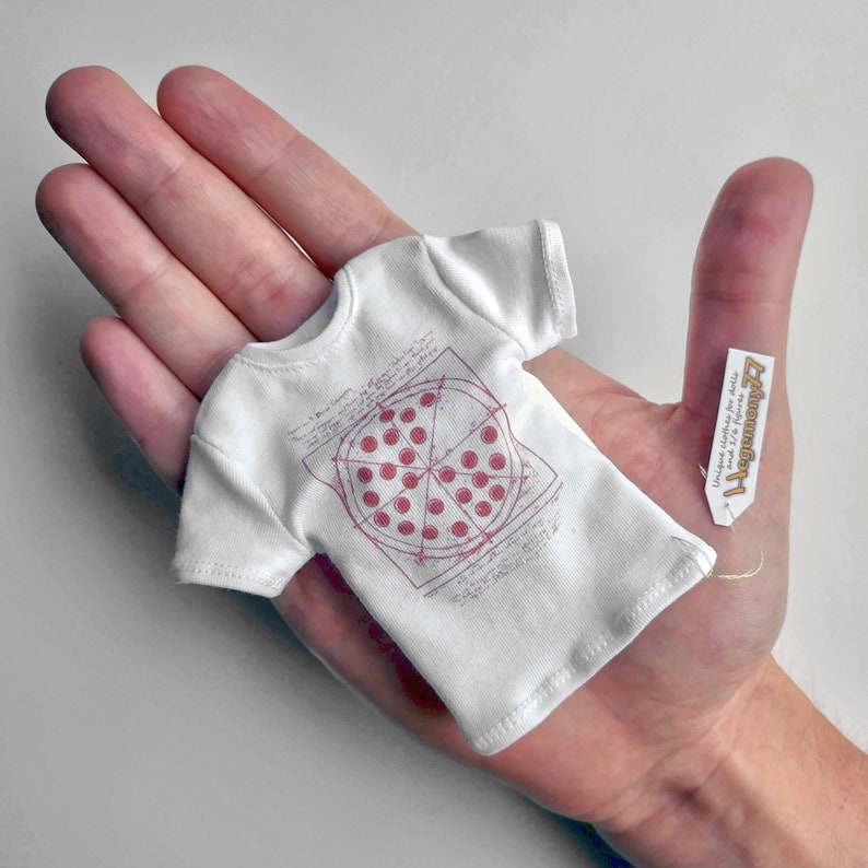 1/6 Scale Peter Parker Pizza T-Shirt, Civil War Spider-Man Inspired image 3