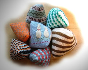 PLAY BALLS  toy knitting pattern for babies by Georgina Manvell pdf download