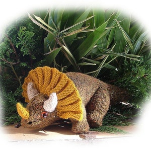 TONY TRIPLEHORN ( Triceratops dinosaur) toy knitting pattern by Georgina Manvell pdf download