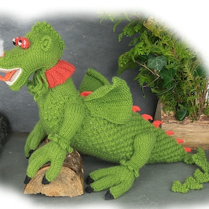 Clarence the Dragon toy knitting pattern by Georgina Manvell