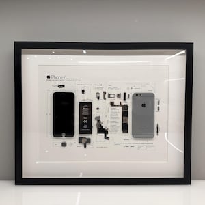 分解されたiPhoneのフレーム付きウォールアート - 彼へのテクノロジー好きへのギフト、iPhone分解フレーム