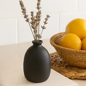 Black Ceramic Vase, Minimalist Home Decor, Nordic Vase, Japandi Decor, Modern Flower Vase, Dried Flowers, Table Centerpiece