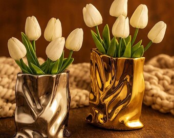 Electroplated Ceramic Vase – Unique Crumpled Texture for Contemporary Floral Displays