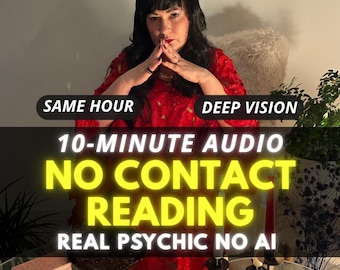 Puede incluir: Una persona con cabello negro largo y una blusa de encaje rojo, detrás de una mesa con velas y cartas de tarot. Los textos superpuestos dicen: SAME HOUR, DEEP VISION, 10-MINUTE AUDIO, NO CONTACT READING, REAL PSYCHIC NO AI, en blanco y amarillo.