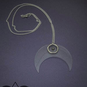 LUNA - Collana con ciondolo a catena a mezzaluna trasparente