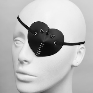 SPIKE - Cache-oeil coeur noir
