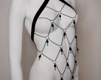DIAMANTE - Top de arnés de cadena negra con gotas de cristal