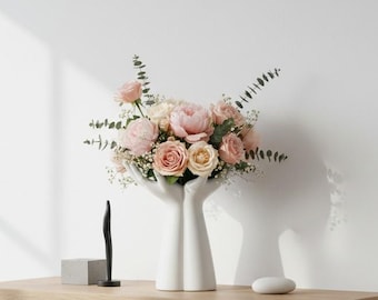 Handmade White Ceramic Vase – Elegant Tabletop Flower Arrangement Decor