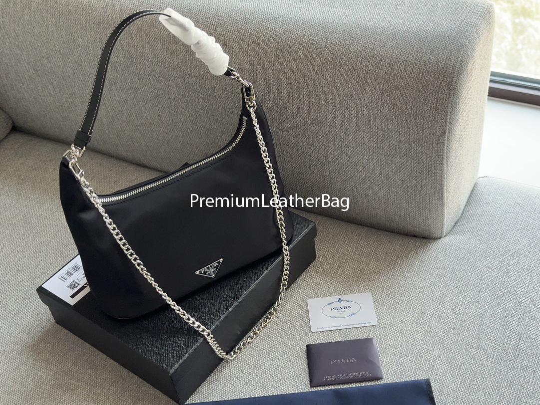 Prada nylon bag - Etsy 日本