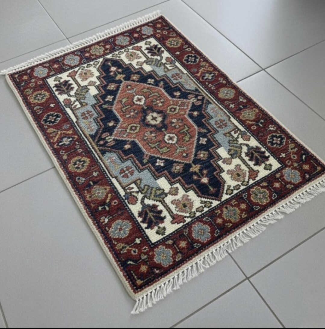 Hand Knotted Traditional Area Rug – Vintage Floral Medallion for Living ...