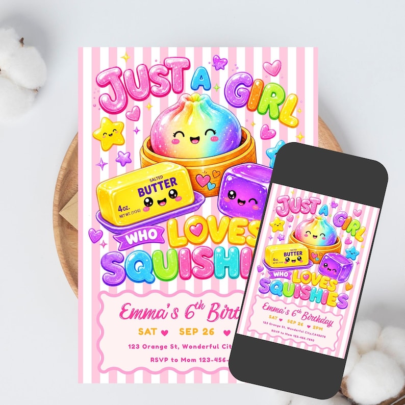 Puede incluir: Una tarjeta de invitaci&oacute;n de cumplea&ntilde;os con una bola de masa arco&iacute;ris, una barra de mantequilla salada y un cubo morado con caras lindas. El texto dice Just a Girl Who Loves Squishies, Emma's 6th Birthday, Sat Sep 26, 123 Orange St, RSVP to Mom 123-456-7890.