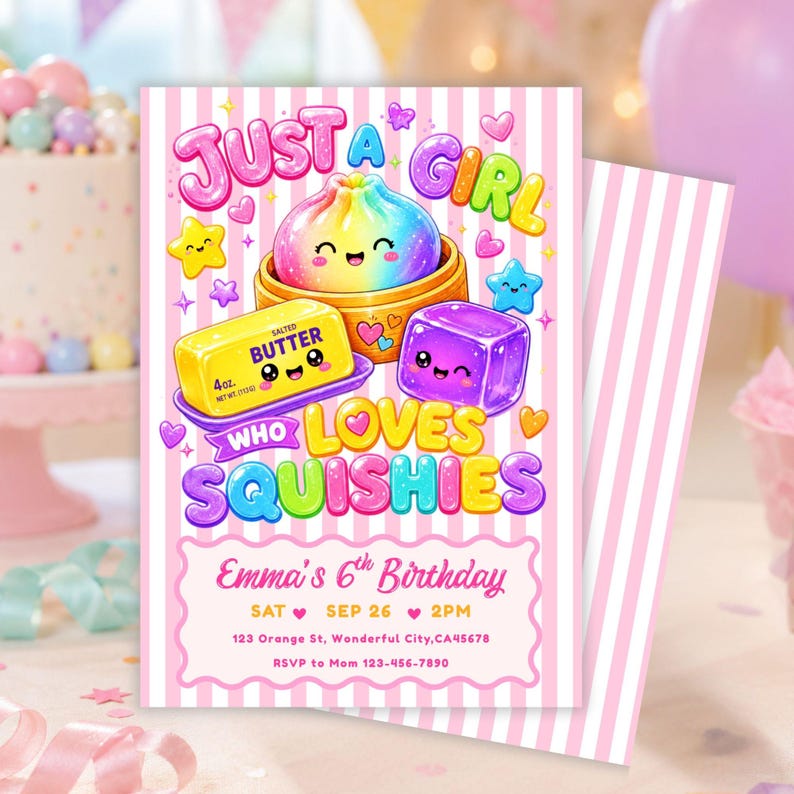 Puede incluir: Tarjeta de invitaci&oacute;n de cumplea&ntilde;os con rayas verticales rosas y blancas, una bola de masa arco&iacute;ris, una barra de mantequilla amarilla etiquetada como 4oz y un cubo morado. El texto dice: JUST A GIRL WHO LOVES SQUISHIES, Emma's 6th Birthday.