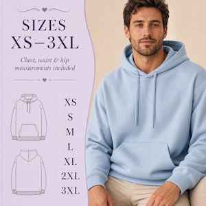 Puede incluir: Una sudadera con capucha de color azul claro con bolsillo tipo canguro y cordones a juego. La imagen incluye una tabla de tallas con el texto SIZES XS-3XL, Chest, waist & hip measurements included, y dibujos lineales de la sudadera.