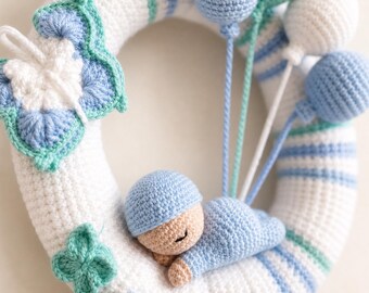 Crochet Baby Wreath Pattern – Sleeping Baby Nursery Wall Hanging – Balloons & Butterflies Amigurumi – PDF Crochet Pattern