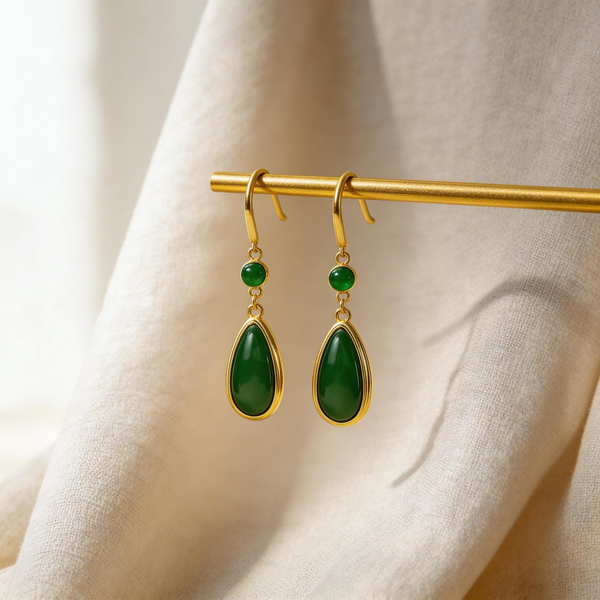 天然翡翠のイヤリング - Etsy 日本