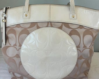 Coach Poppy Signature Canvas Heart Print Tote Bag Gold Metallic