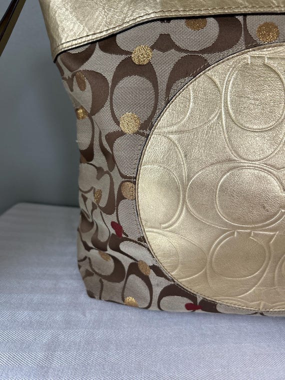Coach Poppy Signature Canvas Heart Print Tote Bag Gold Metallic