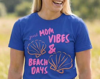 Mama Sommer Shirt Damen – Beach Vibes Mama Shirt – Strand Shirt Damen – Meer Urlaub T-Shirt – Geschenk für Mama – Oversized Statement Shirt