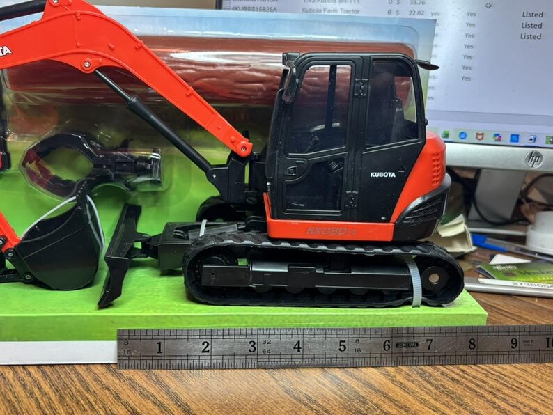 4KUBSS33166 1:18 KX080-4 Excavator with Interchangable parts bild 2