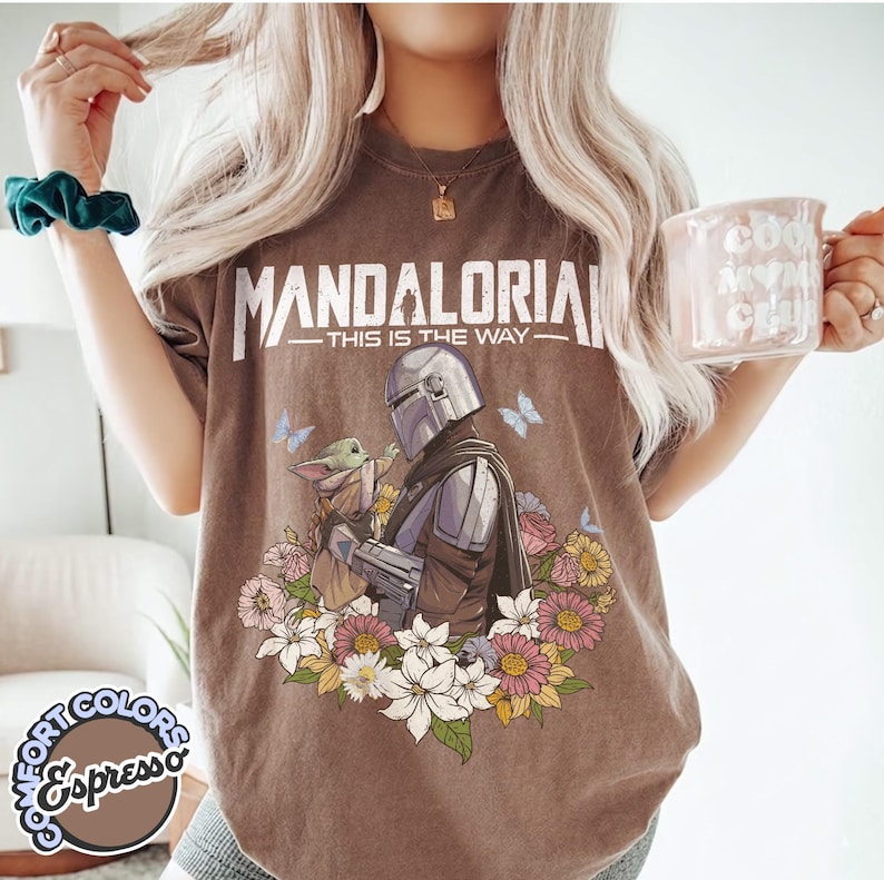 Mandalorian Grogu-tröja, Bab Yoda Comfort Colors-tröja, Star Wars This Is The Way-tröja, Disneyland-familjeresa-tröja, fars dag-present-tröja bild 3
