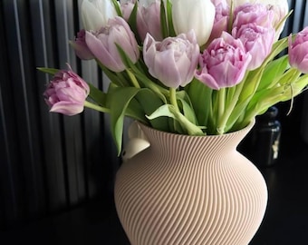 Ribbed "VÅRLA" Vase | Modern Minimalist 3D Printed Home Decor | 24 colors