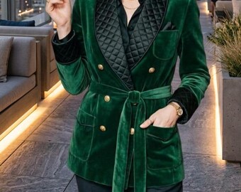 Giacca da smoking da donna in velluto verde smeraldo, blazer di lusso in raso trapuntato, giacca da sera firmata, blazer per feste e matrimoni in stile old money.