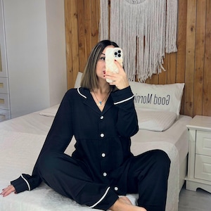 Ensemble de pyjama grossesse et post-partum plissé en tissu peigné couleur vison image 7