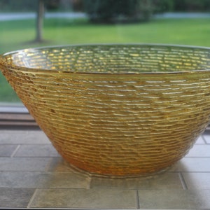 Anchor Hocking Gold Soreno 11 1/2&quot; Salad bowl Bark Pattern