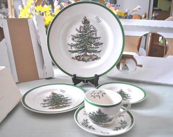 Spode Christmas Tree 5-Piece Dinnerware Set: New in Box