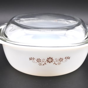 Dynaware Pyr-O-Rey Milk Glass Casserole Dish with Lid