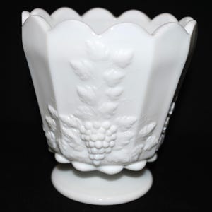 Westmoreland Paneled Grape Jardiniere, Planter