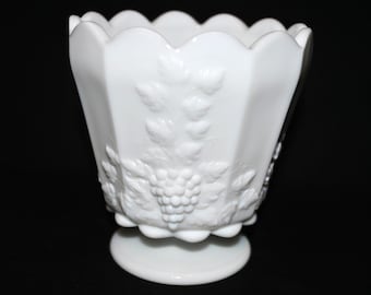 Westmoreland Paneled Grape Jardiniere, Planter