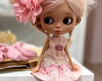 Neo Blythe Collectible Outfit, Silk Top and Skirt Set, Vintage Lace Miniature Apparel