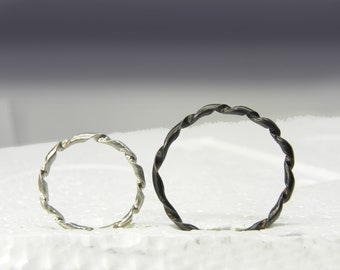 Silberring, kleiner verdrehter oxidierter Ring, Stapelring für schwarze Männer und Frauen, schwarzer Schmuck, dünner Ring, kroatische